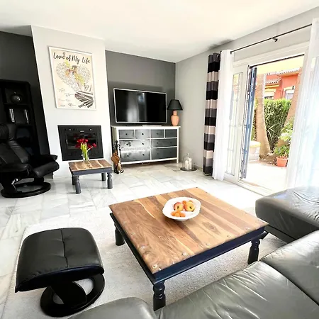 4 Bedroom Townhouse Near The Beach Сasa de vacaciones *