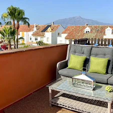 4 Bedroom Townhouse Near The Beach Estepona