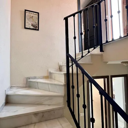 4 Bedroom Townhouse Near The Beach Holiday home *