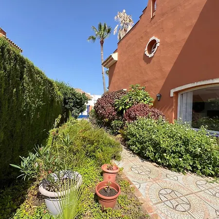 4 Bedroom Townhouse Near The Beach Holiday home