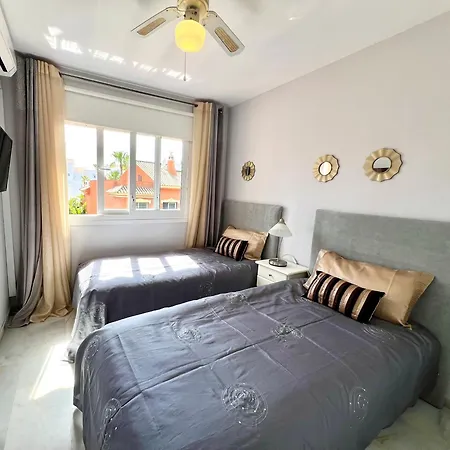 4 Bedroom Townhouse Near The Beach Holiday home *