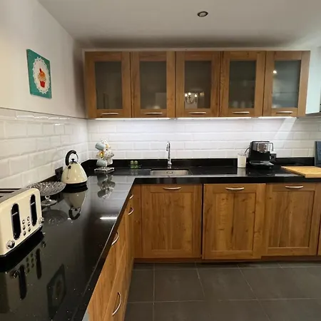 4 Bedroom Townhouse Near The Beach Holiday home Estepona